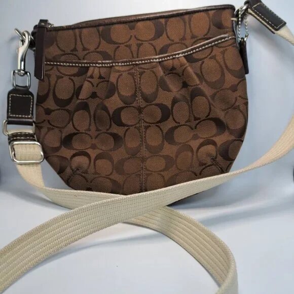 COACH Signature BAG CLUTCH / SHOULDER CANVAS LOGO long strap Interior zip pocket - Picture 1 of 11